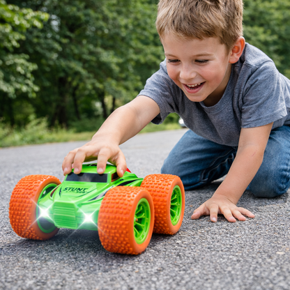 RC Thunder car Rechargeable, 360º Rotation car, Double-Sided Driving, Smoke Car, Remote Control (Green)